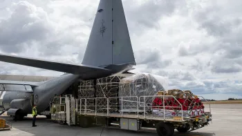 Tonga: Llegaron los primeros vuelos con ayuda humanitaria